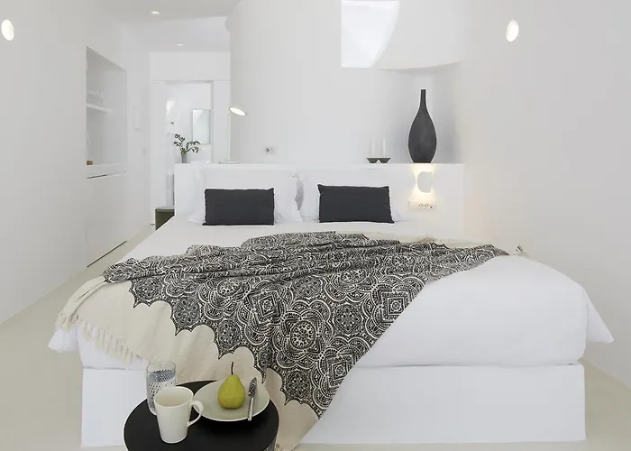 Olia & Apartment Imerovigli (Santorini)