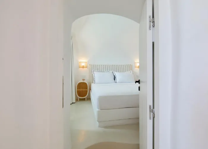 Olia & Imerovigli (Santorini)